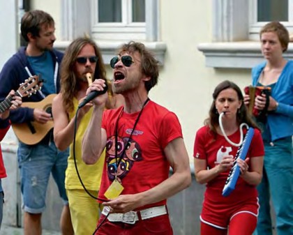 orchestre miniature in the park sunshine music